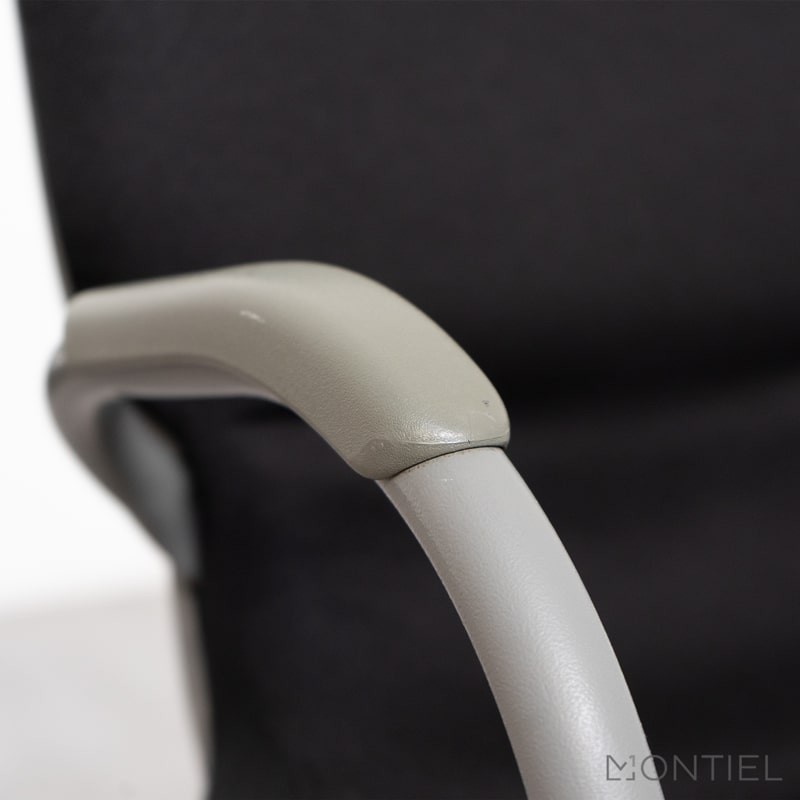 Silla Confidente Tapizada Sensor de Steelcase - Montiel