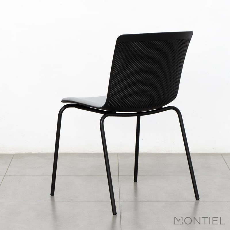 Silla 4 patas sin Brazos Negra Glove de Forma5 - Montiel