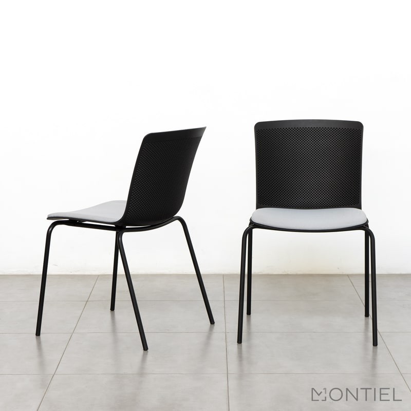 Silla 4 patas sin Brazos Negra Glove de Forma5 - Montiel