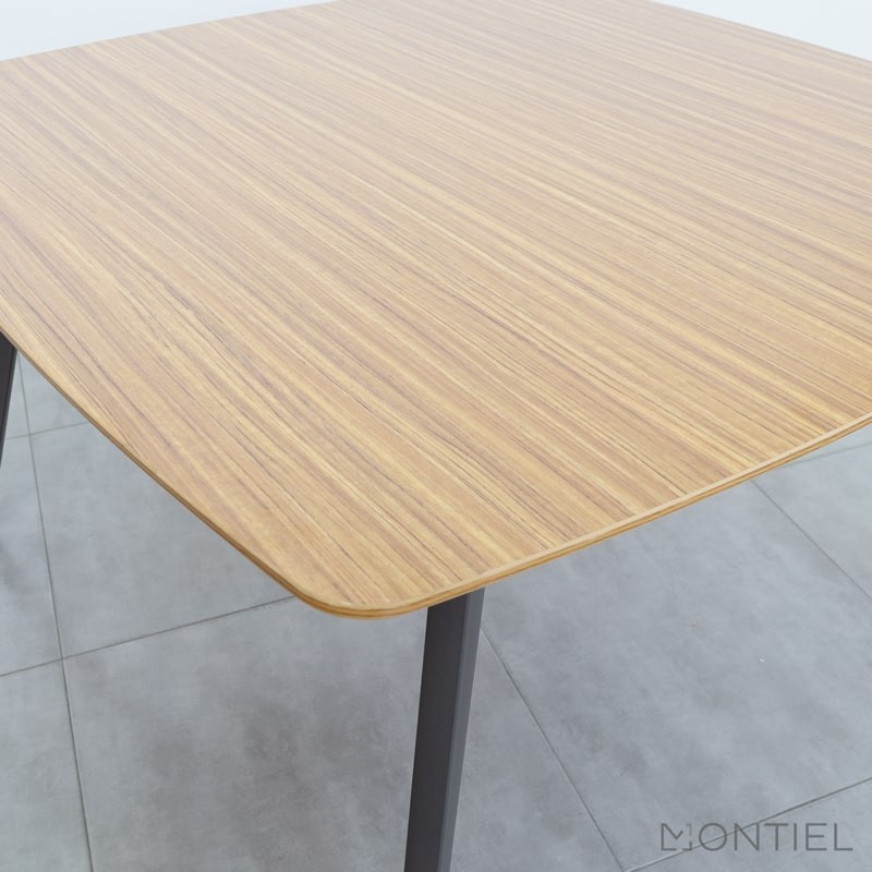 Mesa de Reunión Cuadrada de Kunna - Montiel