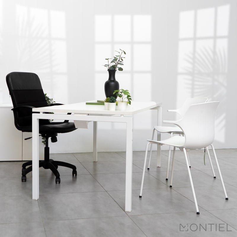 Silla Blanca 4 patas para Recepción Frill de Mobel Línea