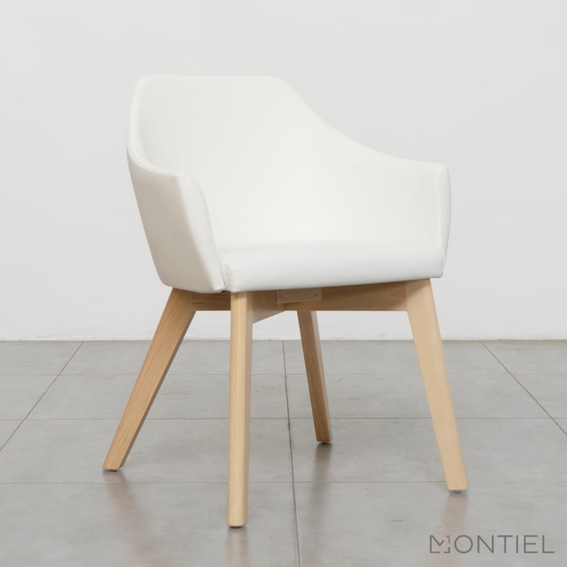 ▷ Butaca Tapizada Patas de Madera Sofía de Kunna