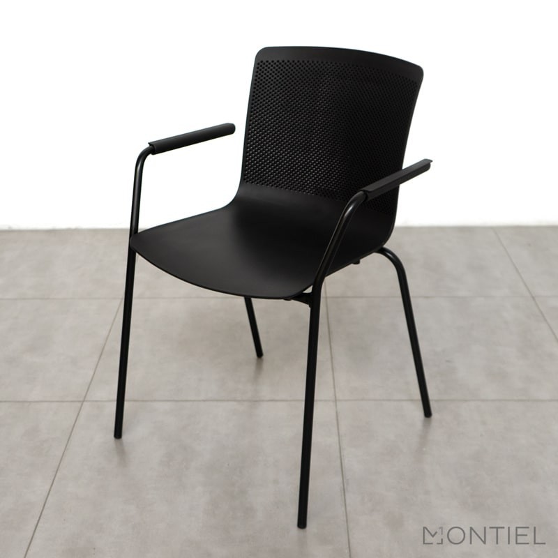 Silla 4 patas con Brazos Negra Glove de Forma5 - Montiel