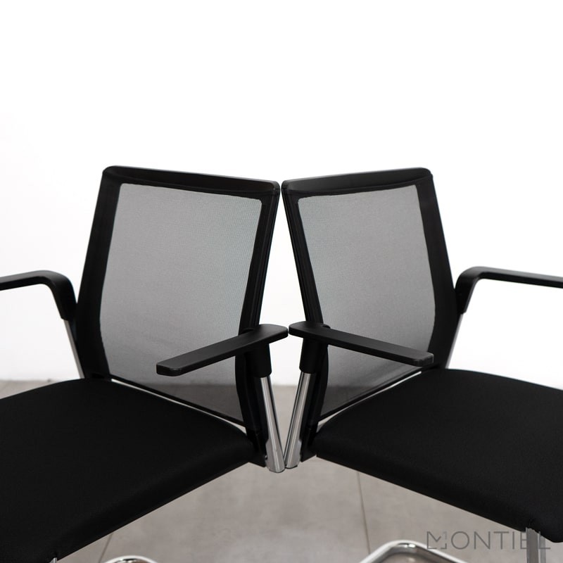 Silla Confidente Malla Negra Plural de Forma 5 - Montiel