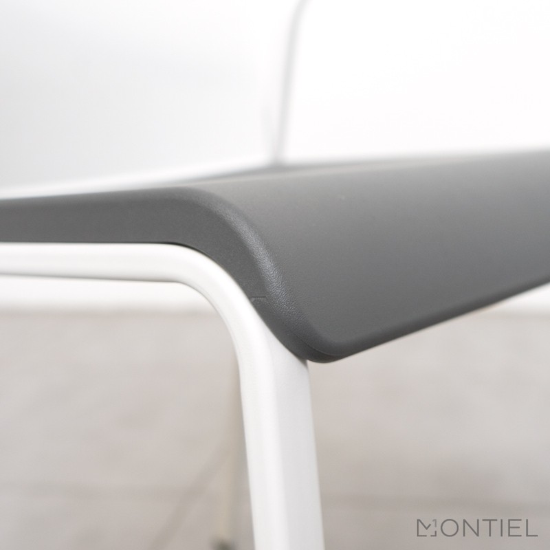 Silla Confidente Blanca y Gris Eastside - Steelcase