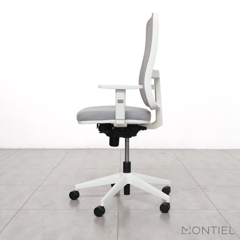 Silla de Oficina Ergonómica Respaldo Malla Blake - Montiel