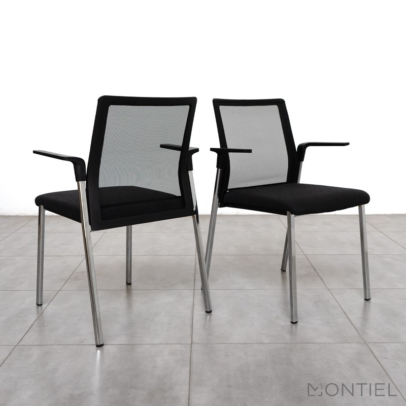 Silla Confidente con Brazos Fijos Plural de Forma 5