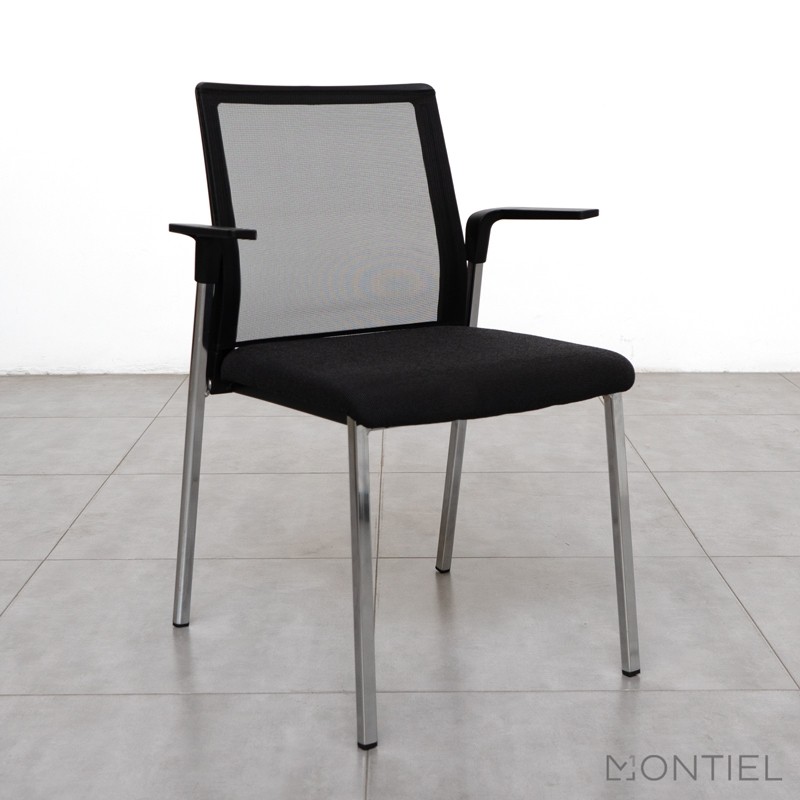 Silla Confidente con Brazos Fijos Plural de Forma 5