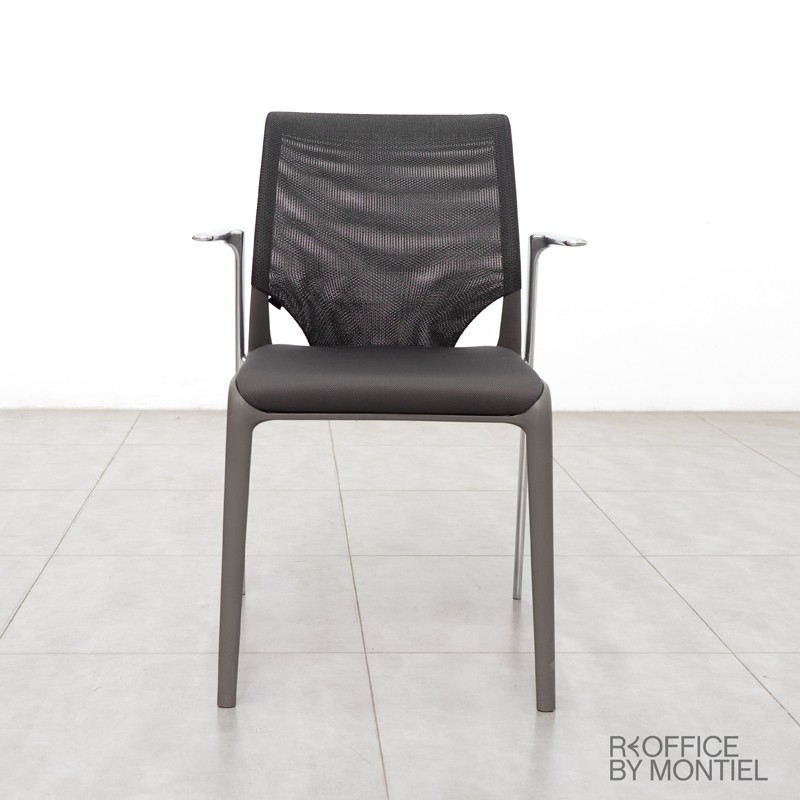 Silla Confidente para Despachos MedaSlim de Vitra - Montiel