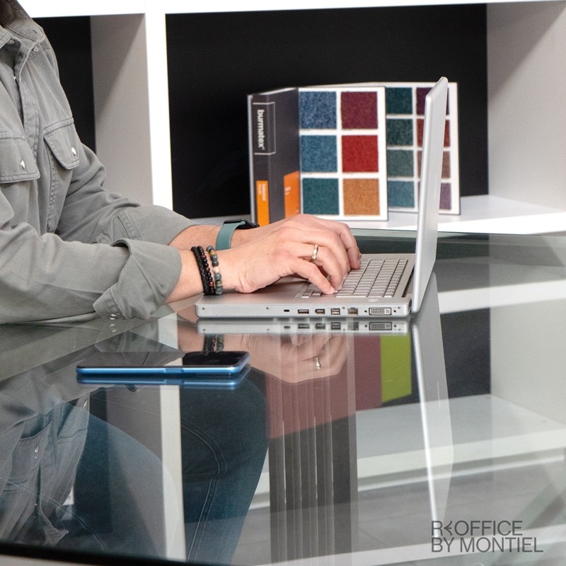 escritorio de cristal