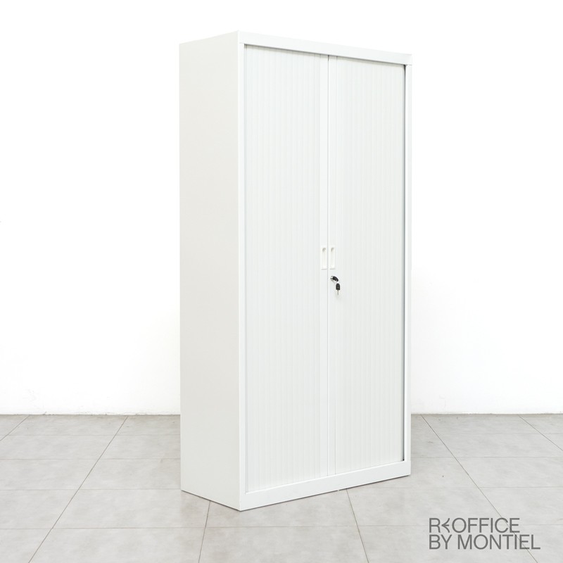 Armario Puertas Persiana de MoreSquared - Montiel