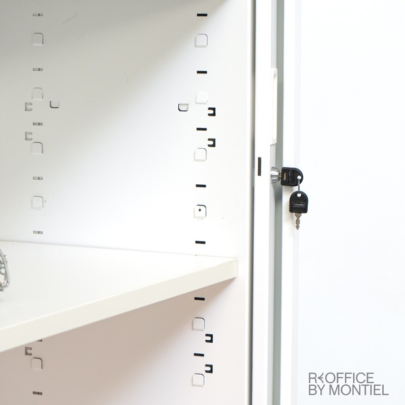 Armario Puertas Persiana de MoreSquared - Montiel