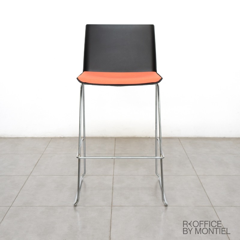 Taburete Alto Asiento y Respaldo en Tela de Ofita - Montiel