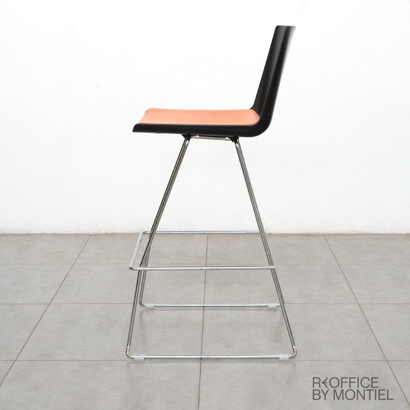 Taburete Alto Asiento y Respaldo en Tela de Ofita - Montiel