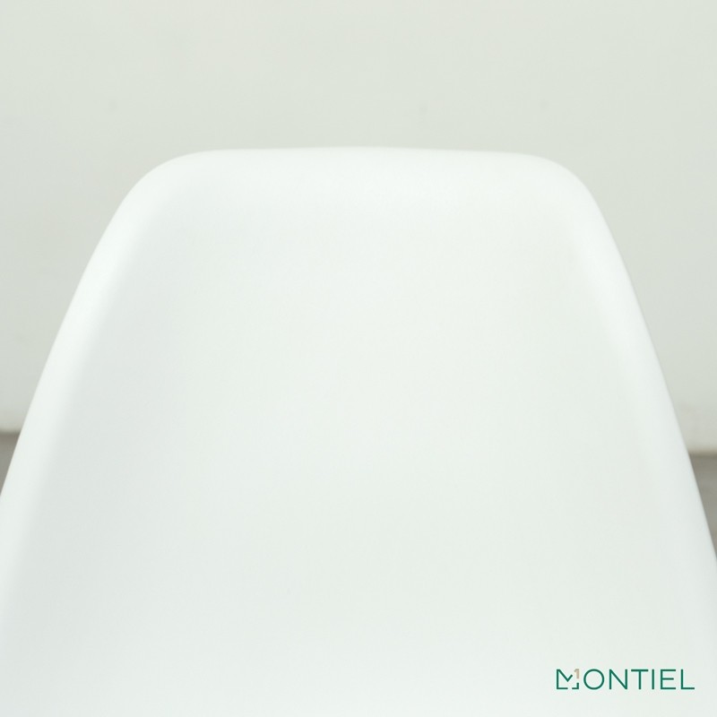 Silla Blanca Estilo Nórdico Akua - Montiel