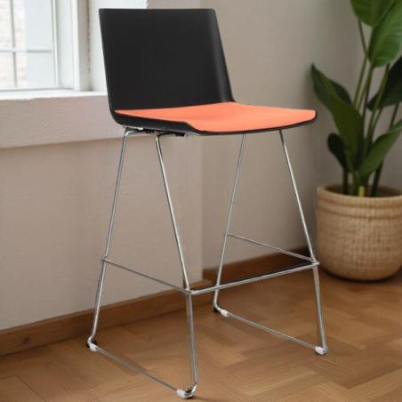 Taburete Alto Asiento y Respaldo en Tela de Ofita - Montiel