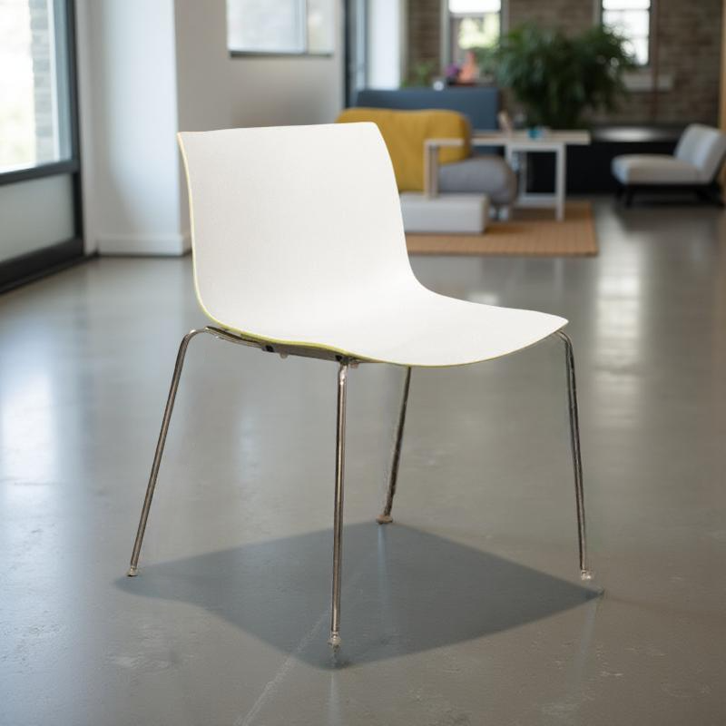 Silla Catifa Salas de Espera Color Lima de Arper - Montiel