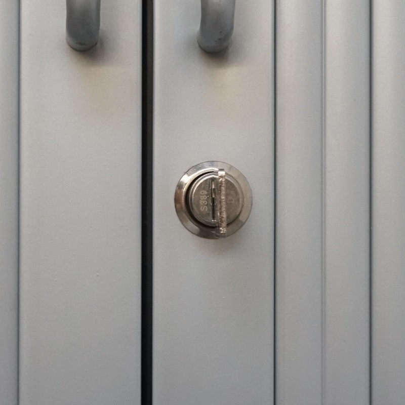 Armario Mediano Metal Gris con Puertas de Permasa - Montiel