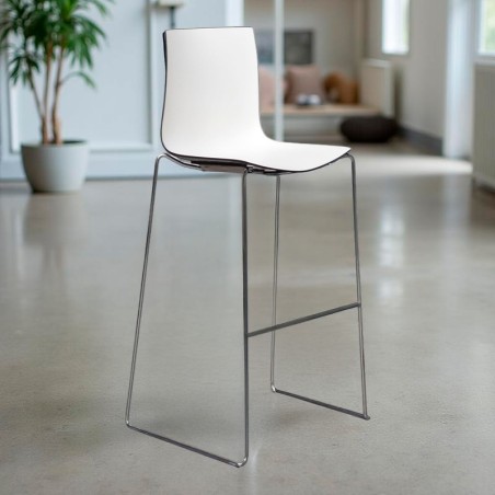 Taburete con Respaldo Alto Blanco Cafita de Arper