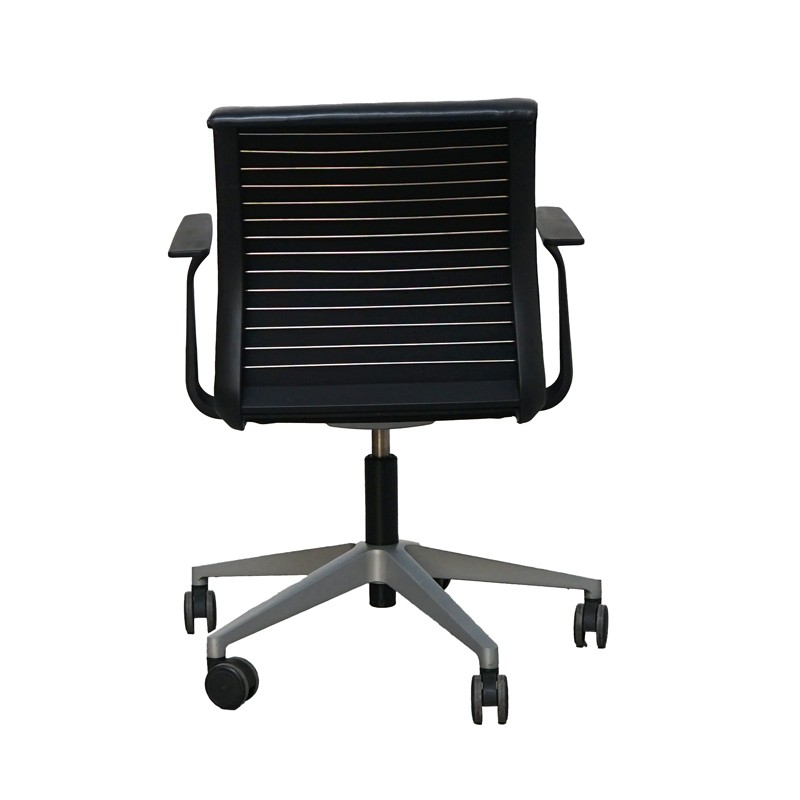 Silla Confidente Piel Negra con Ruedas de Steelcase - Montiel