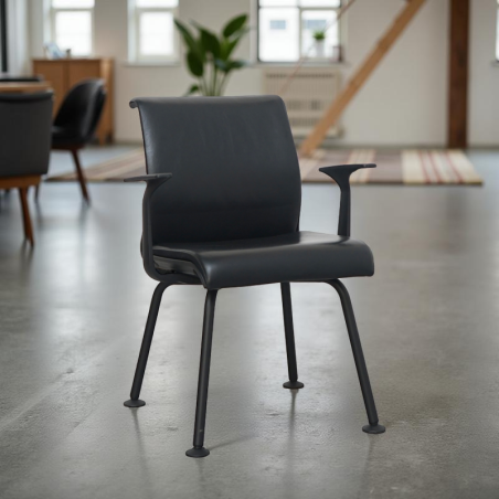 Silla Confidente Tapizado Piel Think de Steelcase - Montiel