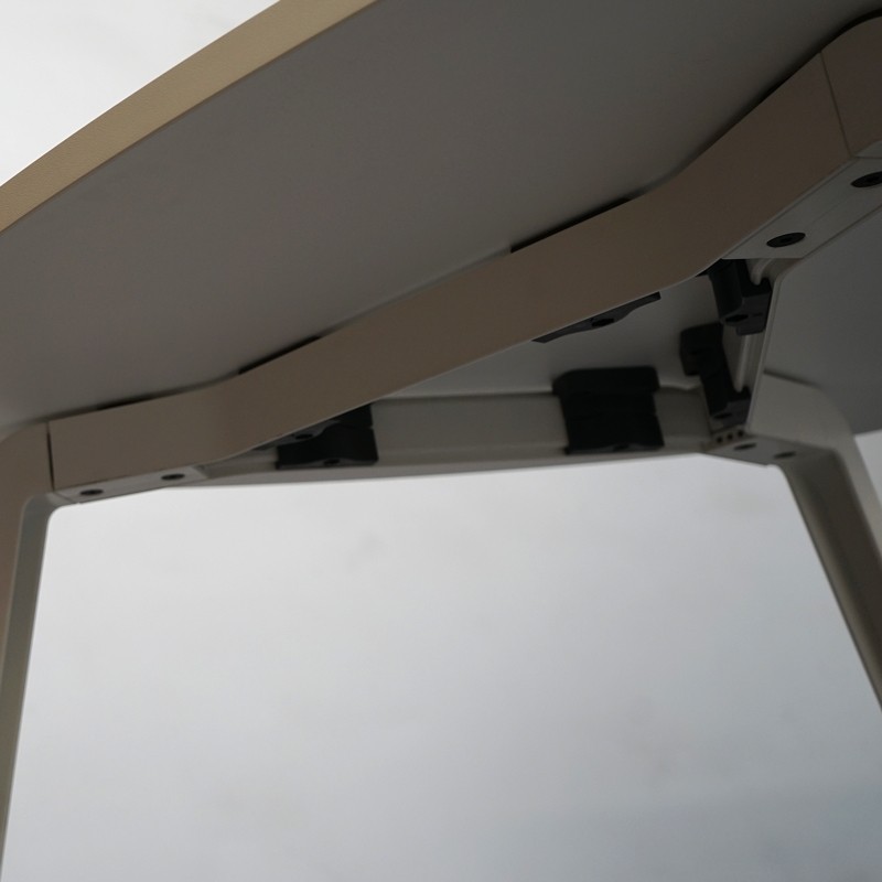 Mesa Blanca Triangular Reuniones MM1689 de Montiel