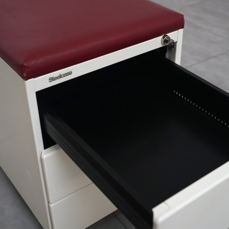 Cajonera Oficina Metálica Blanca de Steelcase - Montiel