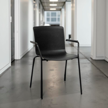 Silla 4 patas con Brazos Negra Glove de Forma5 - Montiel