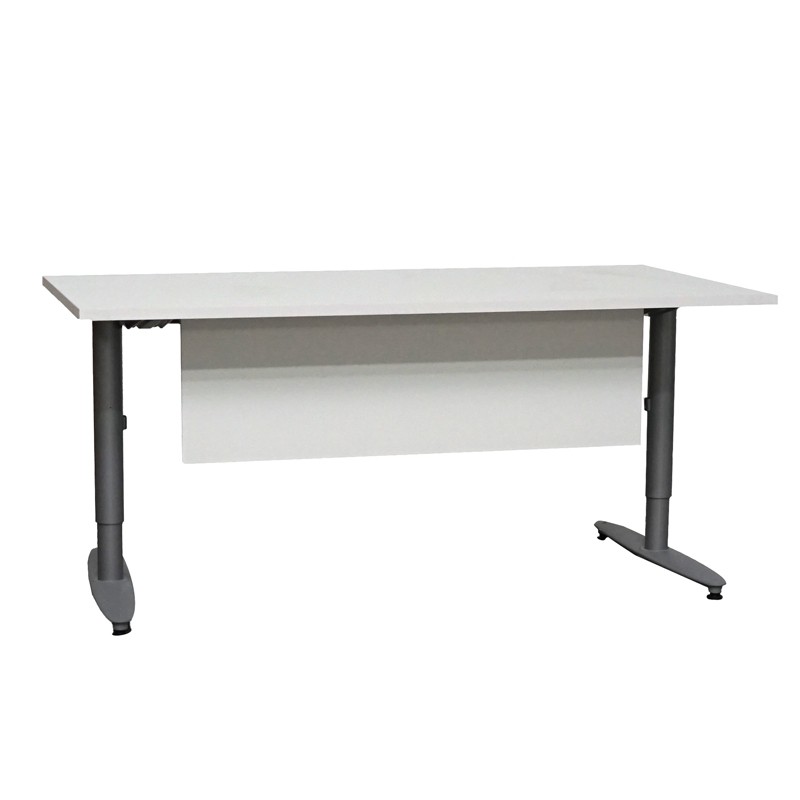 Mesa Blanca Oficina con Faldón de Kinnarps - Montiel