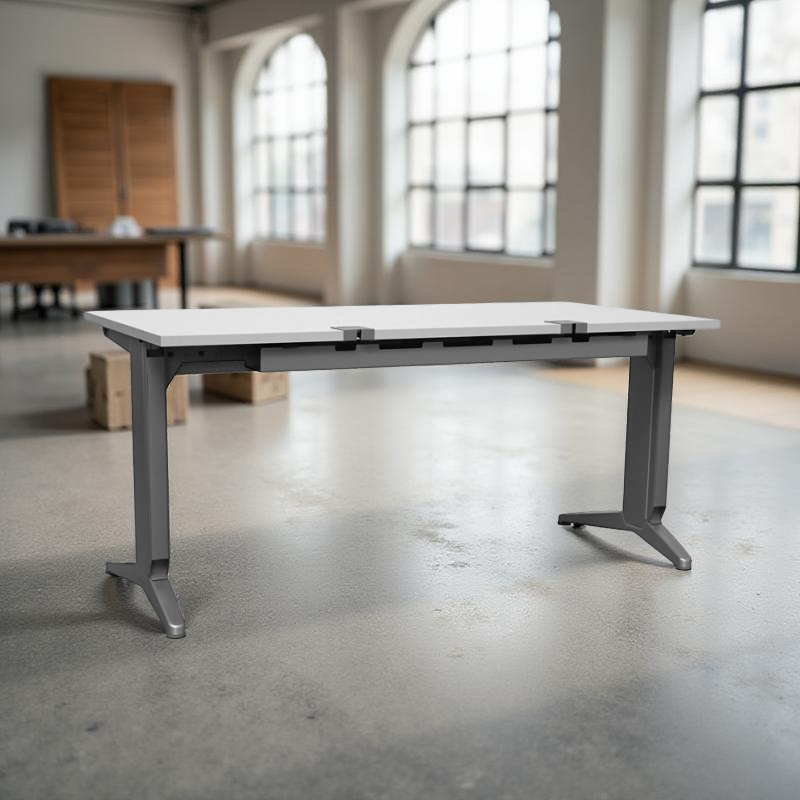 Mesa Escritorio Madera con Pasacables Fusión de Steelcase - Montiel