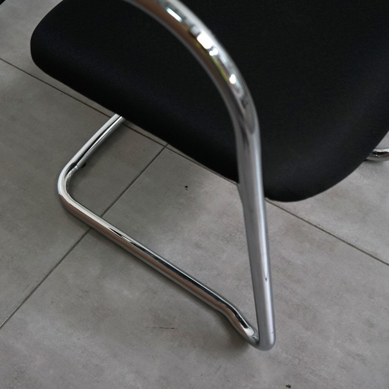 Silla Oficina Confidente Respaldo Malla MM1702 de Montiel