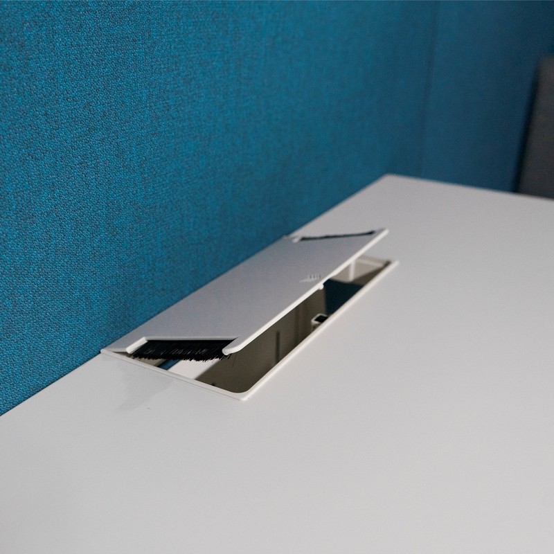 Sofás Dos Asientos con Mesa Central de Actiu - Montiel