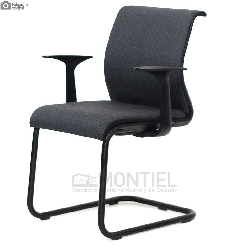 Silla confidente acolchada Think de Steelcase