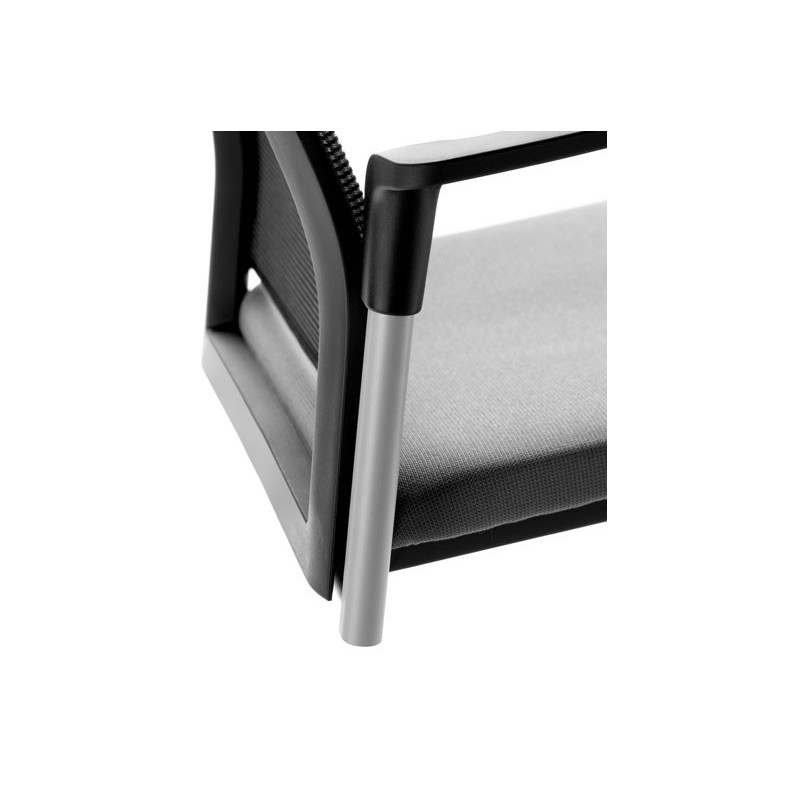 Detalle pata gris Silla Confidente Plural de Forma 5