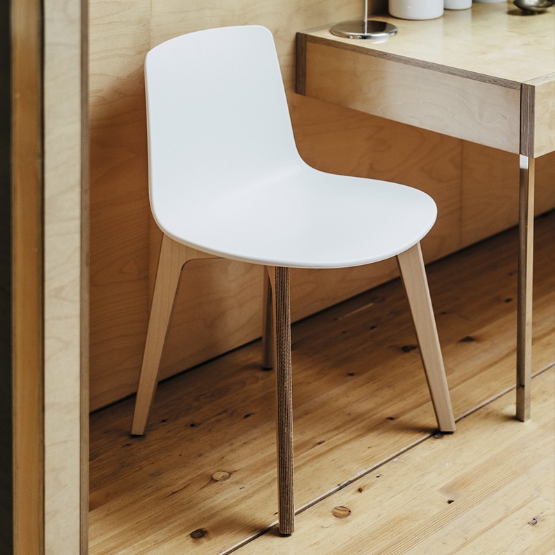 Silla de diseño Lottus Wood de ENEA