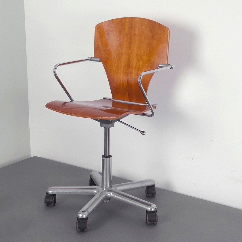 Silla Giratoria Egoa de STUA