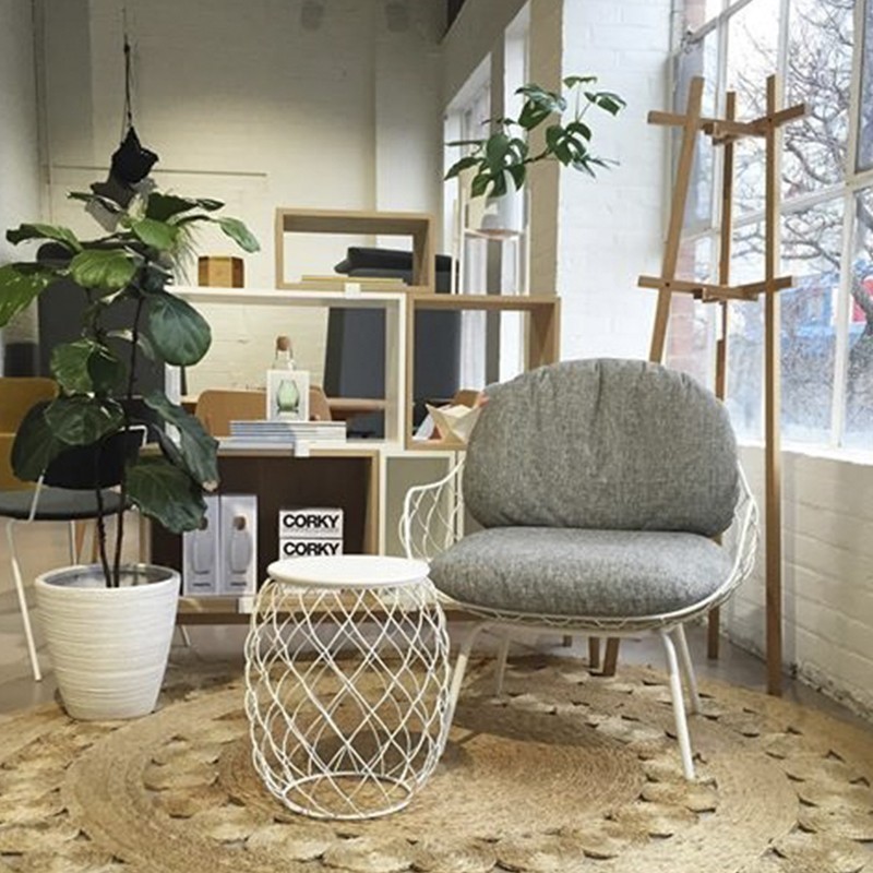 Pack Butaca + Mesa Piña de Magis - Muebles Montiel