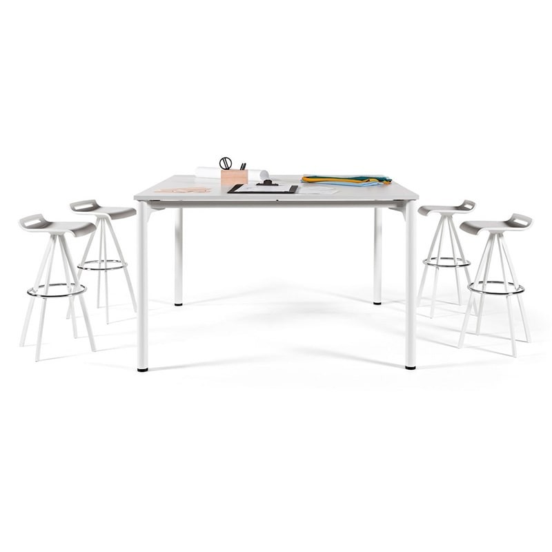 Mesas de oficina de diferentes estilos y calidades al mejor precio. En Muebles Montiel encontrarás la mesa de oficina que buscas