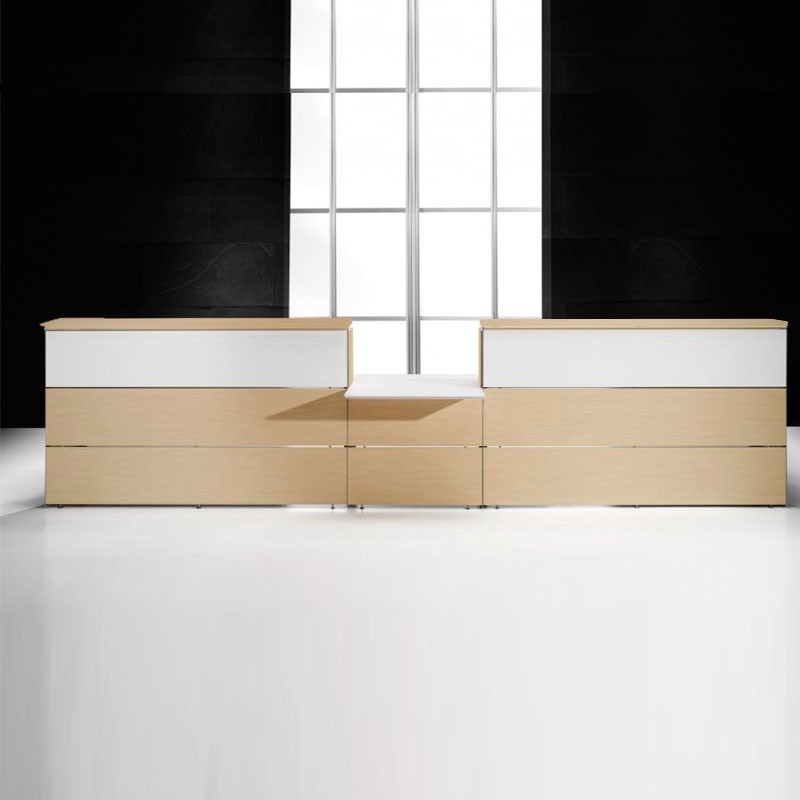 Recepción con mesa de atención personalizada central R3 de Herpesa