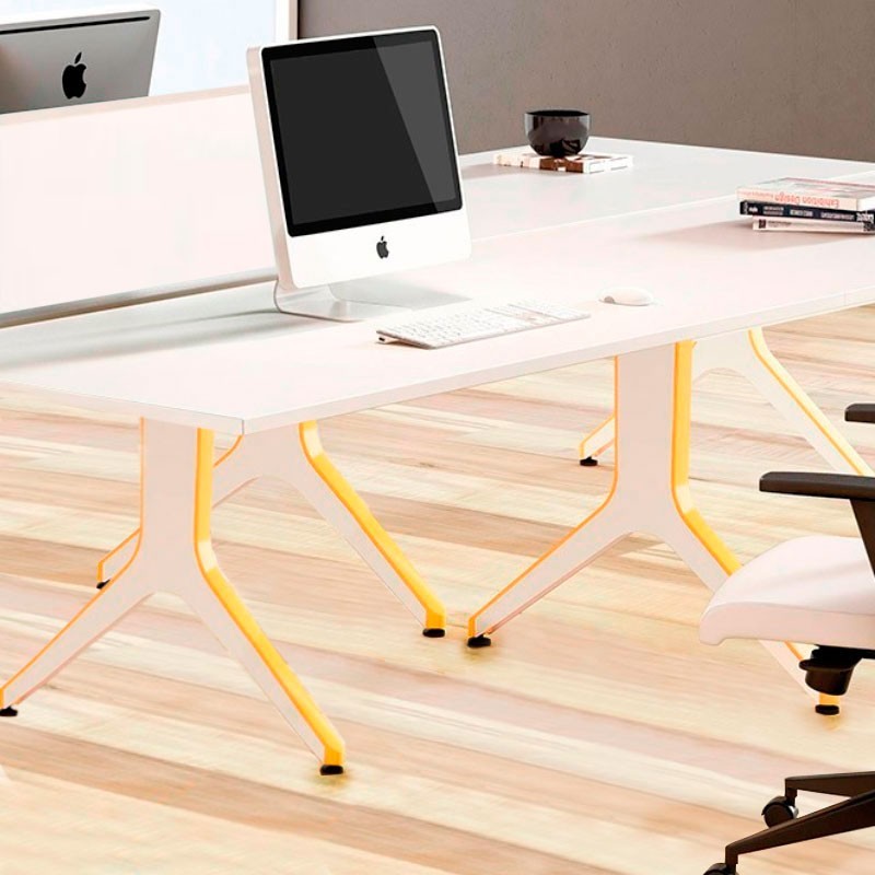 Multipuesto con patas amarillas y tablero blanco modelo Maya de Ismobel