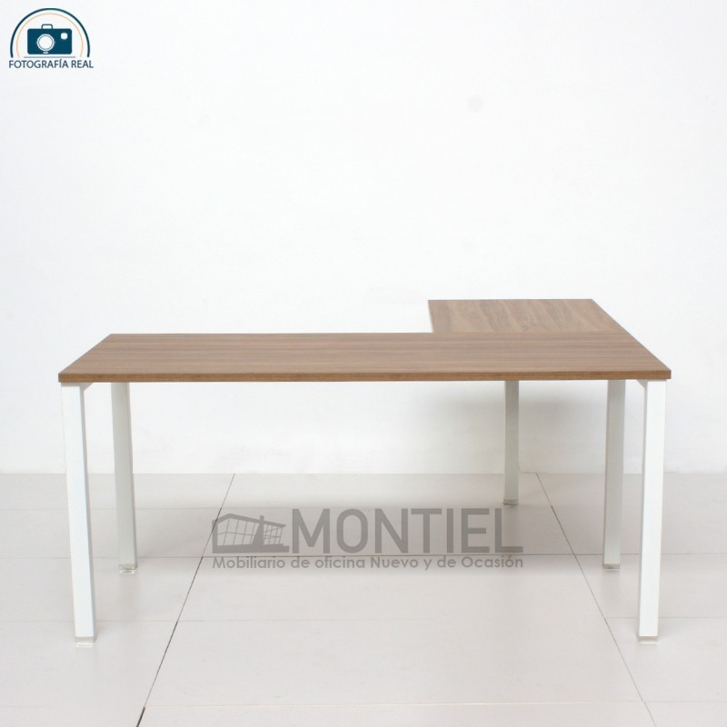 Mesa Escritorio en L Nogal Slow Basic de Kunna - Montiel