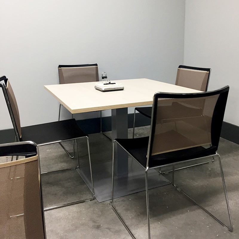 ▷ Silla de Reuniones Splash Malla de DileOffice - Oficinas Montiel