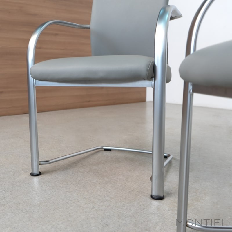 Sillas Espera Oficina Spin de Fritz Hansen - Montiel