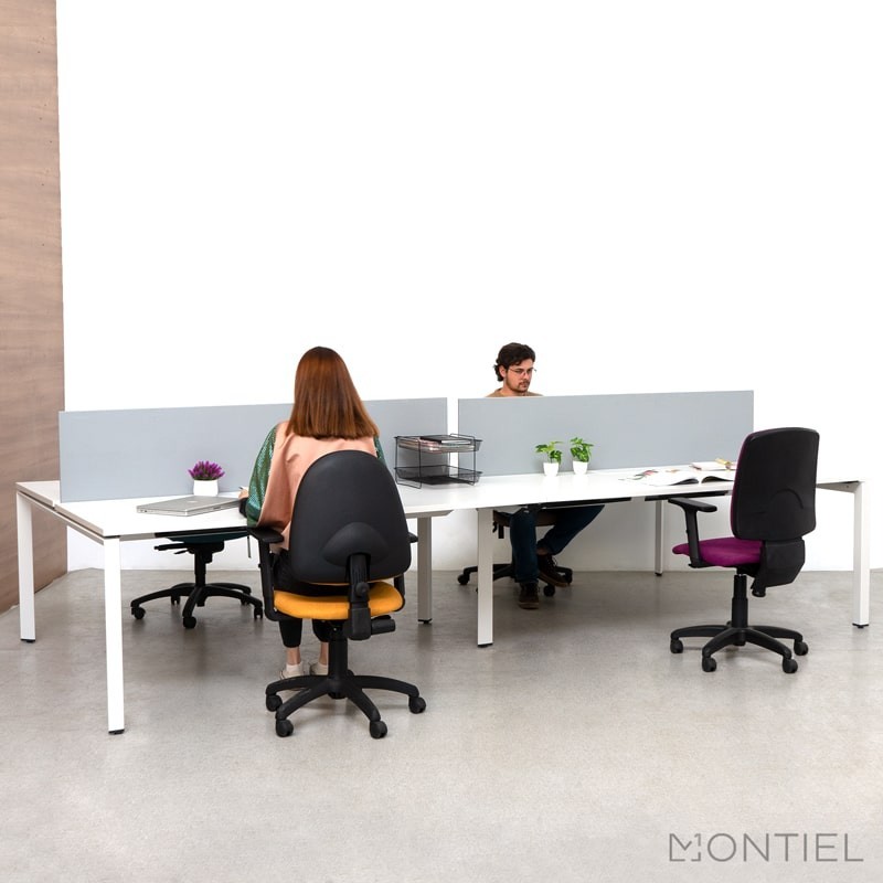 ▷ Mesa Multipuesto Blanca de 2 o 4 personas de Steelcase
