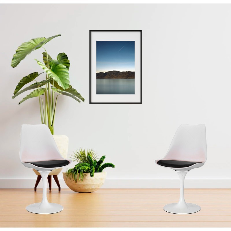 Silla oficina vintage blanca con cojín negro - Montiel