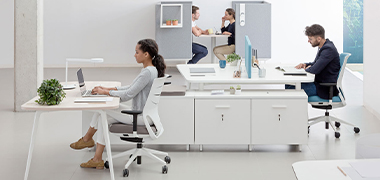 Cómo sentarse bien en la oficina