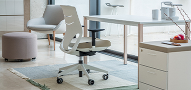 ¿A qué altura poner la silla del escritorio?