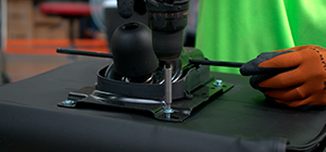 Creativas, arquitectas y diseñadoras del Instituto 42 participan en una performance del movimiento Reoffice By Montiel